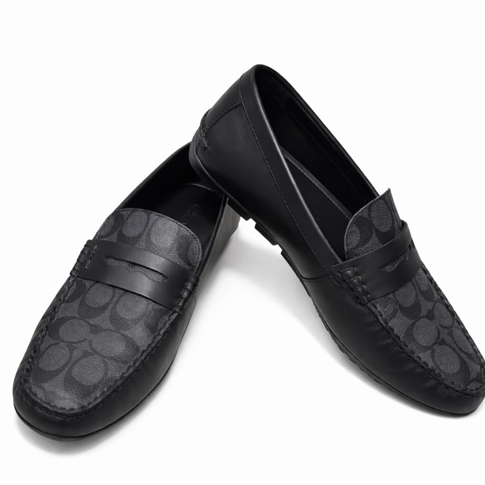 Coach Mott Driver in signature canvas
